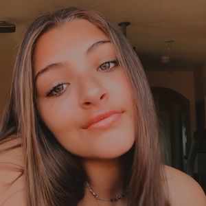 Meet your Posher, Katelyn